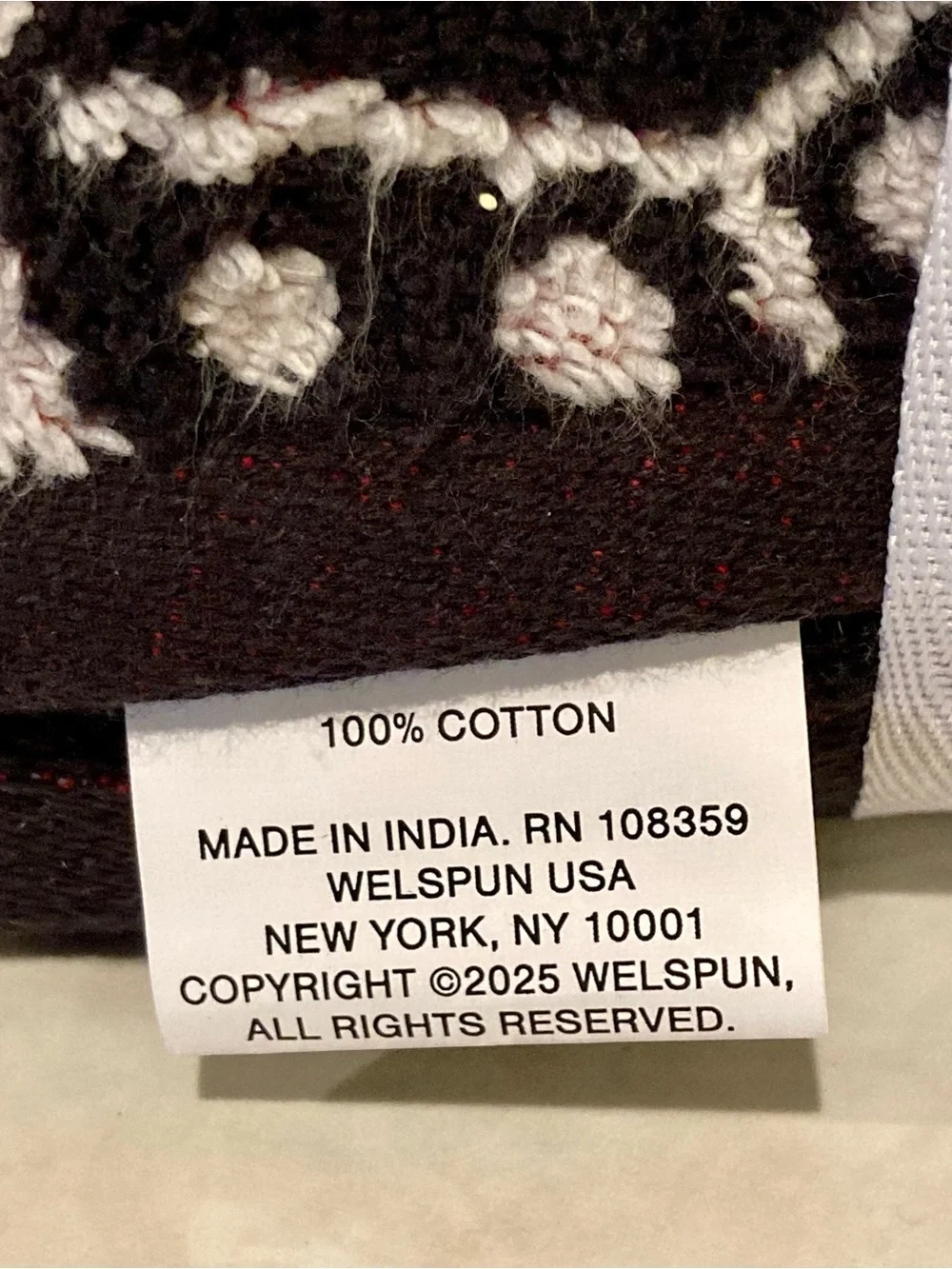 NWT Perfect Touch 4 pc 100% cotton, zero twist wash cloths- red black and white